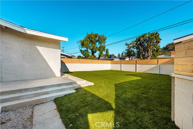 2440 Ostrom, Long Beach CA: https://media.crmls.org/medias/e7860dc4-cda4-4419-a2d9-dcba2fcd4419.jpg