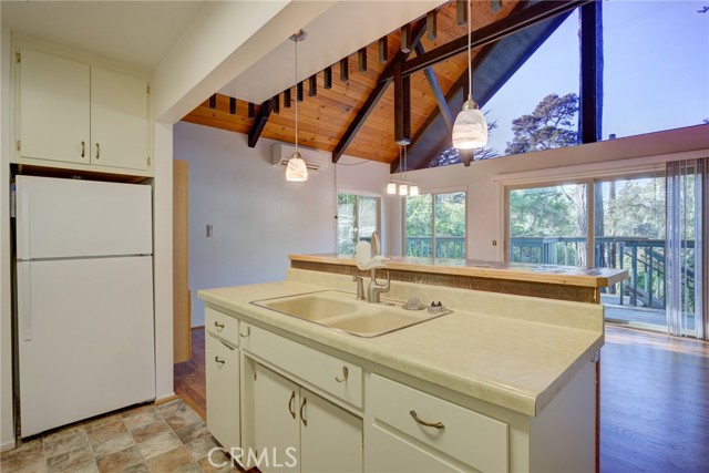 Detail Gallery Image 8 of 44 For 1699 Langton St, Cambria,  CA 93428 - 2 Beds | 2 Baths