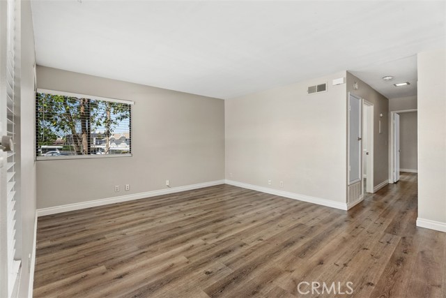 Detail Gallery Image 5 of 32 For 193 Tarocco, Irvine,  CA 92618 - 2 Beds | 2 Baths