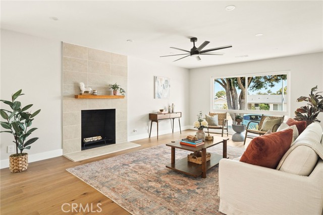 1905 W 232nd Street, Torrance CA: https://media.crmls.org/medias/e7883a27-07ce-4d17-b3b0-29847172682d.jpg