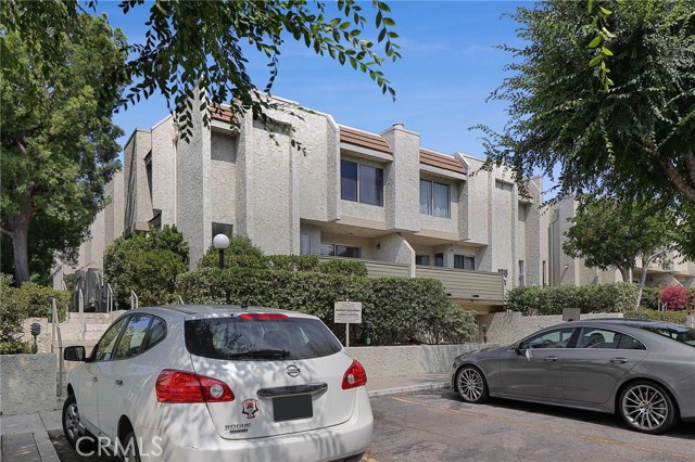 Detail Gallery Image 2 of 14 For 11818 Moorpark St #X,  Studio City,  CA 91604 - 2 Beds | 2/1 Baths
