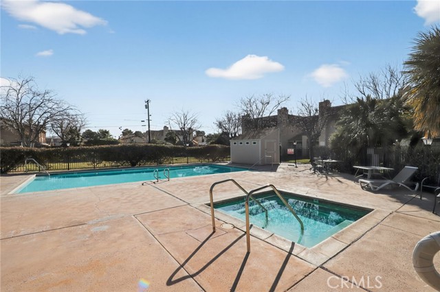 Detail Gallery Image 9 of 25 For 433 W Avenue J5 #13,  Lancaster,  CA 93534 - 2 Beds | 2 Baths