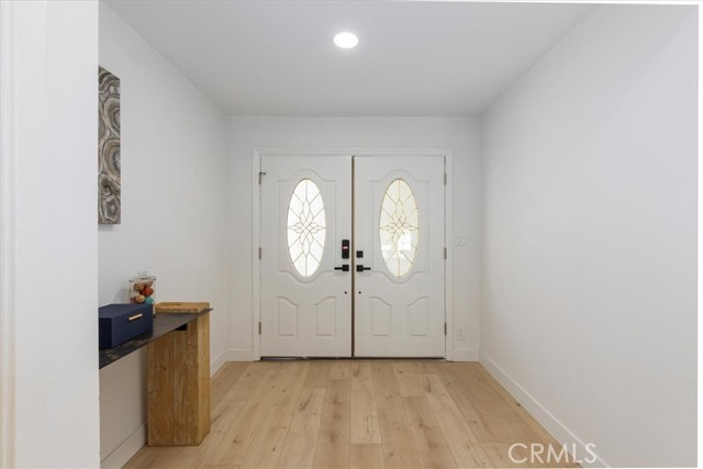 Detail Gallery Image 11 of 41 For 20919 De La Guerra St, Woodland Hills,  CA 91364 - 3 Beds | 3 Baths