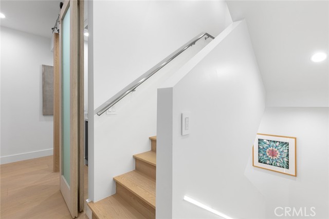 Detail Gallery Image 20 of 58 For 5134 Medina Rd, Woodland Hills,  CA 91364 - 5 Beds | 5/1 Baths