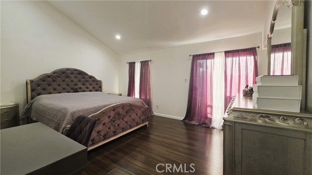 Detail Gallery Image 22 of 31 For 608 Hawthorne St #E,  Glendale,  CA 91204 - 4 Beds | 3/1 Baths