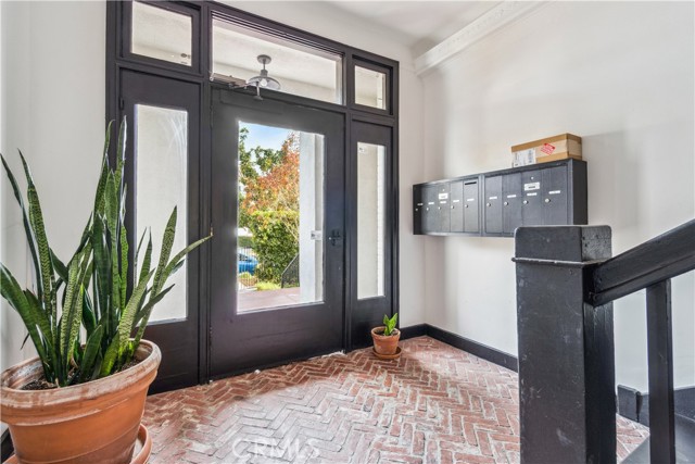 Detail Gallery Image 29 of 49 For 211 S Berendo #6 St, Los Angeles,  CA 90004 - 1 Beds | 1 Baths