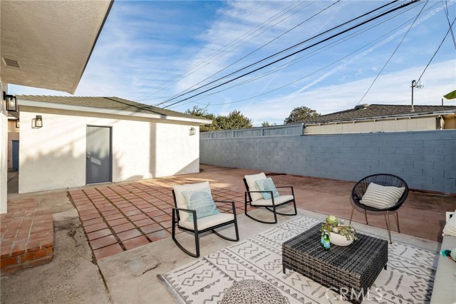 2708 Spreckels Lane, Redondo Beach, California 90278, 3 Bedrooms Bedrooms, ,2 BathroomsBathrooms,Residential,Sold,Spreckels,SB22026607