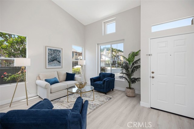 Detail Gallery Image 3 of 32 For 2 Allaire Way, Aliso Viejo,  CA 92656 - 3 Beds | 2/1 Baths