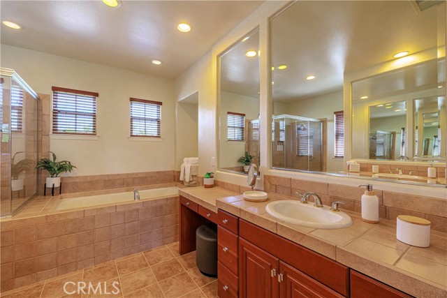 22 Modesto, Irvine CA: https://media.crmls.org/medias/e78b427d-9bdc-42f1-bb87-04f4991efd51.jpg