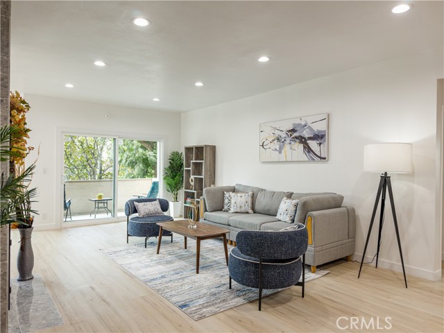 Detail Gallery Image 11 of 64 For 1944 Glendon #209,  Los Angeles,  CA 90025 - 2 Beds | 2/1 Baths