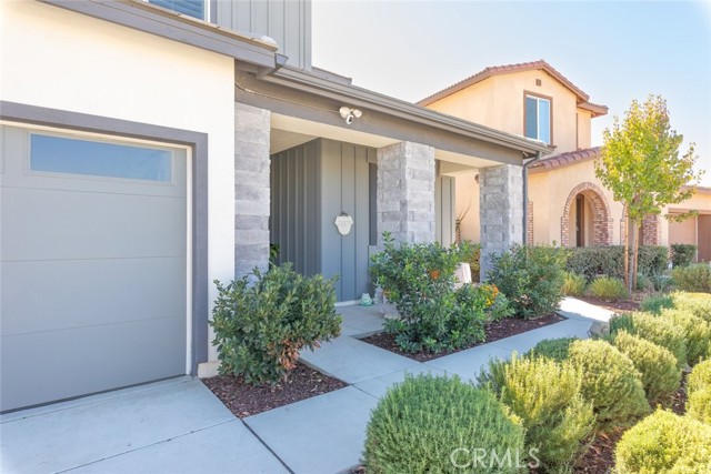 Detail Gallery Image 4 of 56 For 26219 Silver Birch, Menifee,  CA 92584 - 6 Beds | 4/1 Baths
