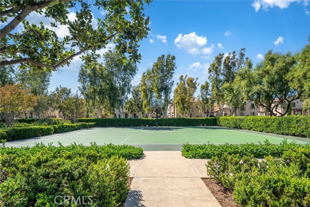 63 Splendor, Irvine CA: https://media.crmls.org/medias/e78ea755-cefb-475b-9e6c-11cd6b17ab89.jpg