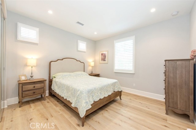 Detail Gallery Image 13 of 18 For 114 Vigna, Irvine,  CA 92602 - 4 Beds | 3/1 Baths
