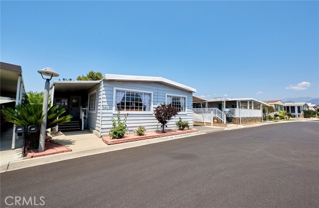 4095 Fruit, La Verne CA: https://media.crmls.org/medias/e78f433d-e1a3-4162-b35f-93ec40fbcf07.jpg