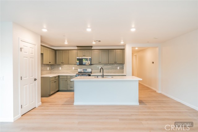 Detail Gallery Image 6 of 32 For 453 Cimarron Dr, Perris,  CA 92570 - 3 Beds | 2 Baths