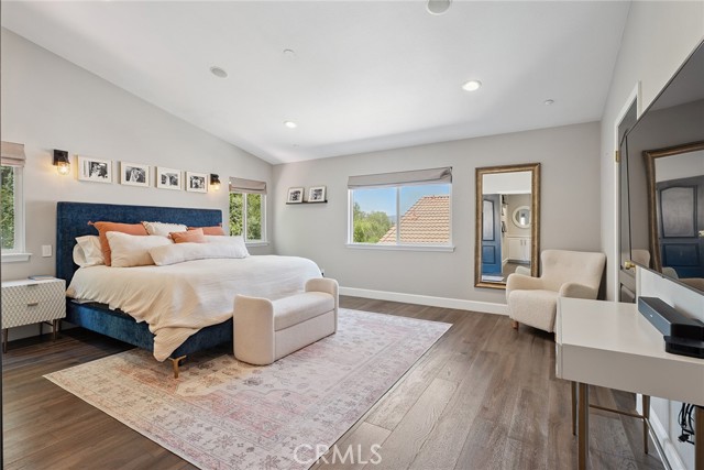 Detail Gallery Image 15 of 37 For 5179 Knollwood Way, Woodland Hills,  CA 91364 - 4 Beds | 3 Baths