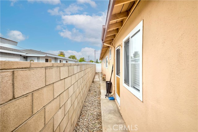 1442 W 220th St., Torrance CA: https://media.crmls.org/medias/e79006ad-25c0-4580-a44f-633833409963.jpg