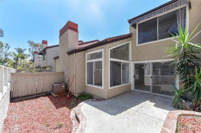 Detail Gallery Image 29 of 34 For 143 Stanford Ct #36,  Irvine,  CA 92612 - 2 Beds | 2/1 Baths