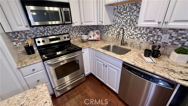 Detail Gallery Image 3 of 64 For 4138 E Mendez St #311,  Long Beach,  CA 90815 - 2 Beds | 2 Baths