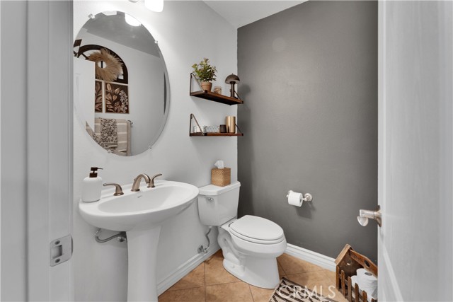 14668 Stageline Lane, Fontana CA: https://media.crmls.org/medias/e7932f2a-41fd-47bc-adf3-a6f601d8153d.jpg