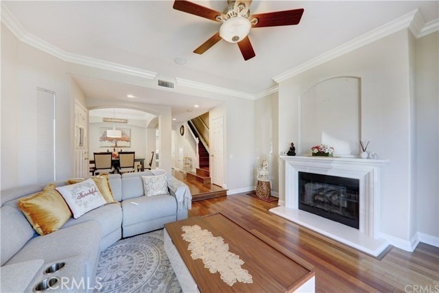421 11th Street, Huntington Beach CA: https://media.crmls.org/medias/e793bf1b-96a8-4096-a5b4-4c96935d194a.jpg