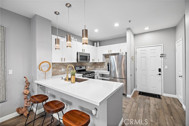 Detail Gallery Image 6 of 40 For 1801 E Katella #4005,  Anaheim,  CA 92805 - 1 Beds | 1 Baths