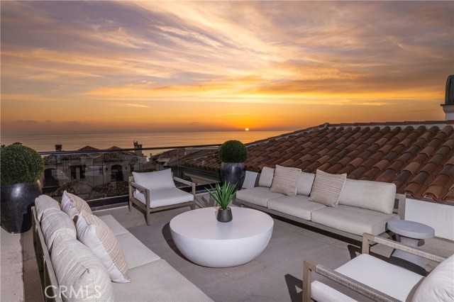 Detail Gallery Image 2 of 49 For 78 Ritz Cove, Dana Point,  CA 92629 - 4 Beds | 5/1 Baths