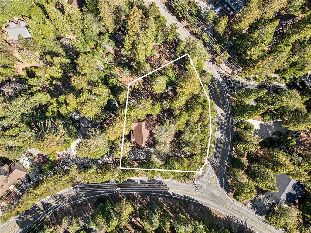 https://media.crmls.org/medias/e7949345-839d-4949-9e63-6062274a3da9.jpg?preset=X-Large