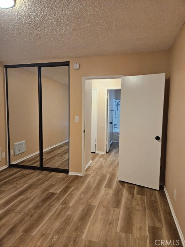 Detail Gallery Image 16 of 20 For 18307 Burbank, Tarzana,  CA 91356 - 1 Beds | 1 Baths