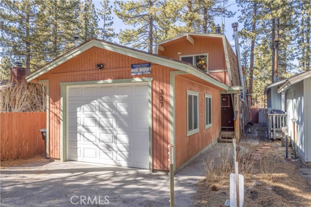 Detail Gallery Image 1 of 34 For 337 W Sherwood Bld, Big Bear City,  CA 92314 - 2 Beds | 1/1 Baths
