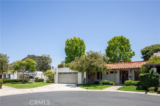 Detail Gallery Image 3 of 33 For 2012 Baja, Newport Beach,  CA 92660 - 3 Beds | 2 Baths