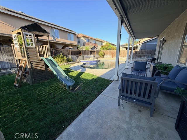 Detail Gallery Image 12 of 62 For 1971 Summerglen, Atwater,  CA 95301 - 5 Beds | 3/1 Baths