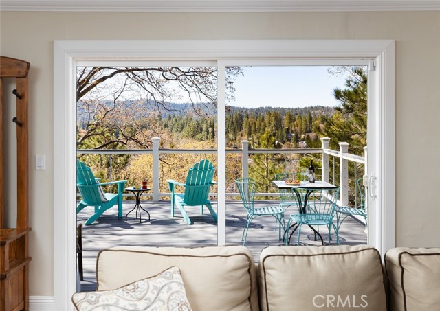 Detail Gallery Image 10 of 34 For 27687 N Bay Rd, Lake Arrowhead,  CA 92352 - 4 Beds | 4 Baths