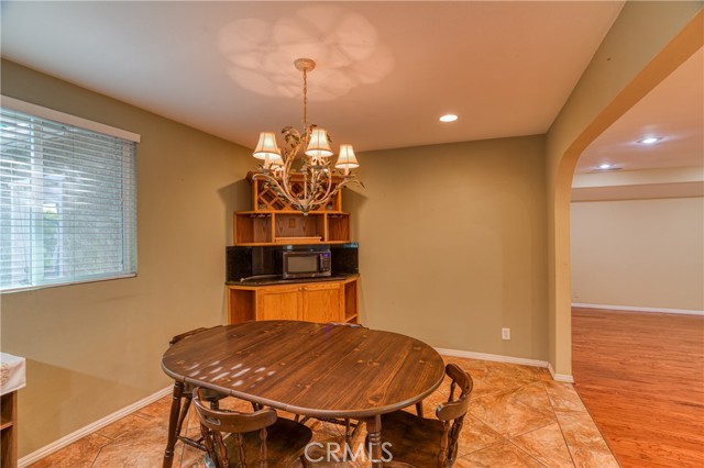 Detail Gallery Image 16 of 40 For 10049 Langdon, –,  CA 91345 - 3 Beds | 3 Baths