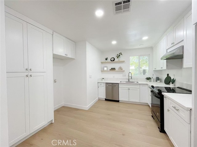 602 Courtland Drive, San Bernardino CA: https://media.crmls.org/medias/e796226d-d03e-44a6-90c2-f4f6aa73b766.jpg
