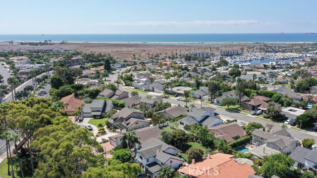 Detail Gallery Image 36 of 39 For 17041 Malta Cir, Huntington Beach,  CA 92649 - 4 Beds | 2 Baths