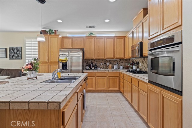 Detail Gallery Image 12 of 30 For 13512 Aspen Leaf Lane, Corona,  CA 92880 - 3 Beds | 2/1 Baths