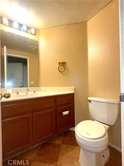 Detail Gallery Image 7 of 12 For 22500 Greenwich Ct, Moreno Valley,  CA 92553 - 4 Beds | 3/1 Baths