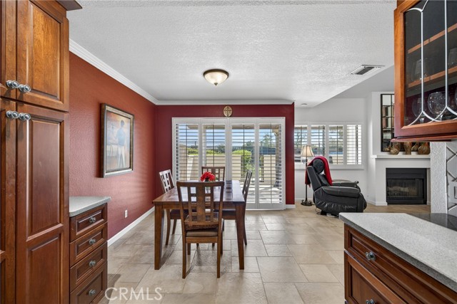 Detail Gallery Image 16 of 51 For 832 Trinity, Claremont,  CA 91711 - 3 Beds | 3 Baths