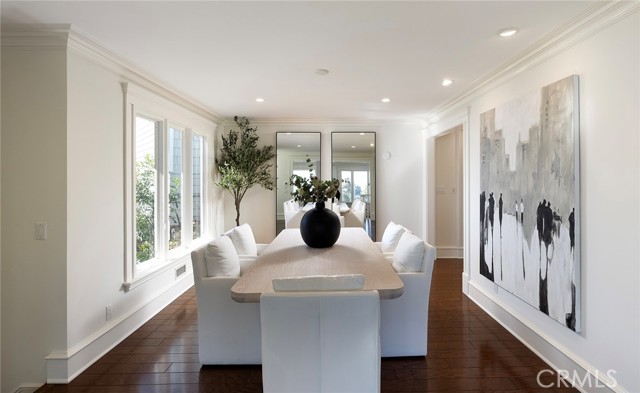 Detail Gallery Image 16 of 48 For 2163 Crestview Dr, Laguna Beach,  CA 92651 - 3 Beds | 2/1 Baths