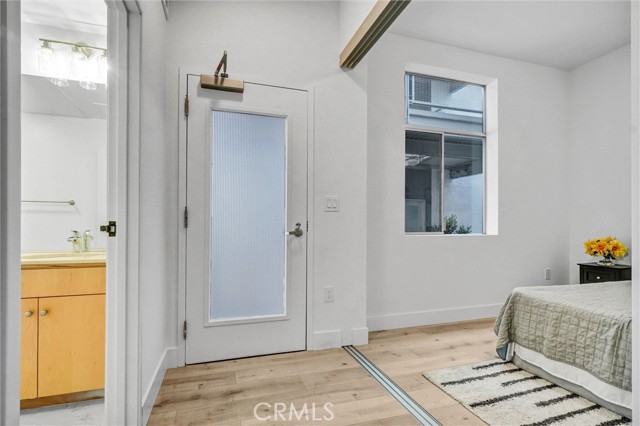 435 W Center Street Promenade, Anaheim CA: https://media.crmls.org/medias/e79a675d-67e0-4411-b2d2-1ad2200a3b90.jpg
