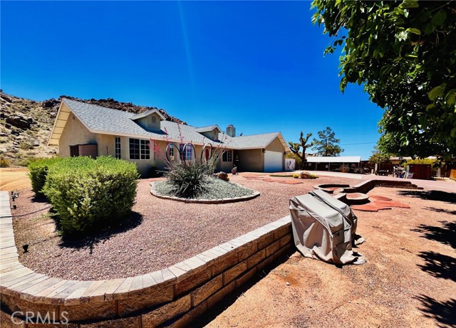 24212 Kansa Road, Apple Valley CA: https://media.crmls.org/medias/e79a9395-eaa6-428a-ba8c-466f214ec245.jpg