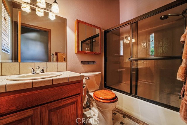 Detail Gallery Image 18 of 39 For 2692 Valhalla, Running Springs,  CA 92382 - 3 Beds | 2/1 Baths