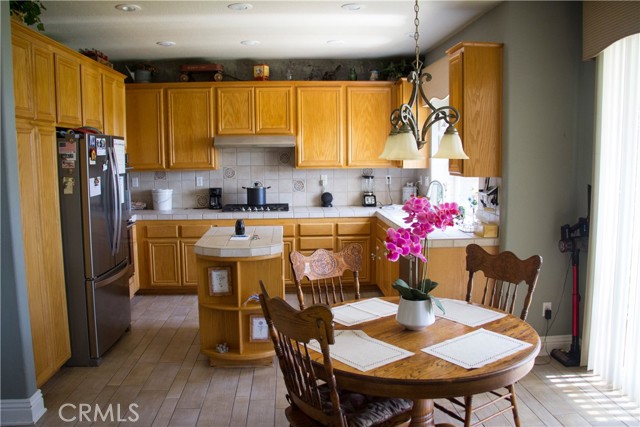 19724 Kilfinan Street, Porter Ranch CA: https://media.crmls.org/medias/e79b1f2b-8de7-47d5-95e4-f0a0d87fc4a6.jpg