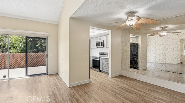 6816 Alondra Boulevard, Paramount CA: https://media.crmls.org/medias/e79b2ff8-5ba6-4098-8abf-5a174fbe5630.jpg