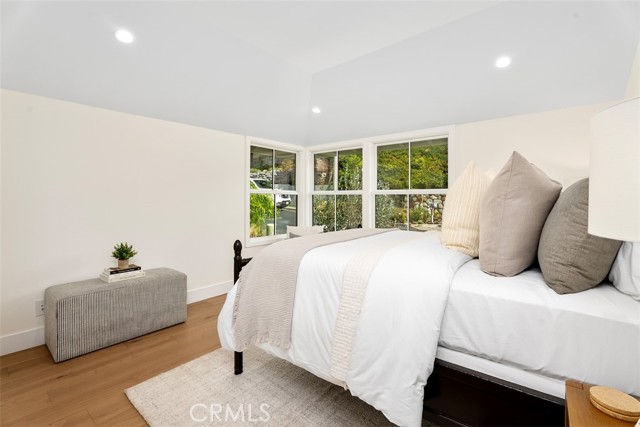 Detail Gallery Image 17 of 48 For 307 Emerald Bay, Laguna Beach,  CA 92651 - 5 Beds | 4/1 Baths