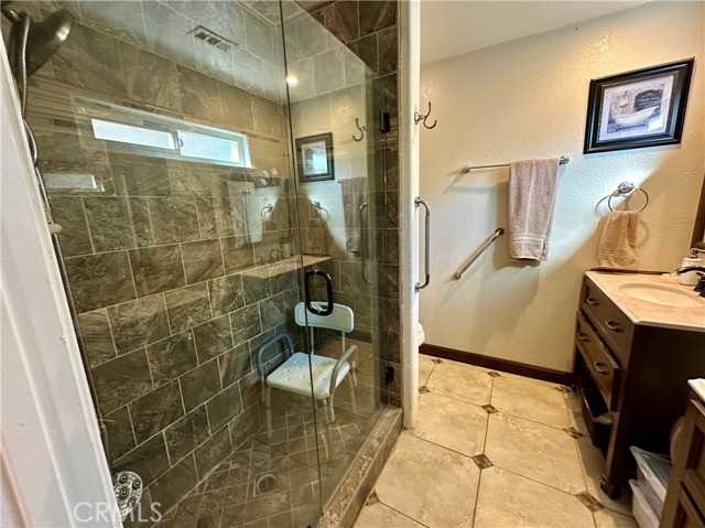 Detail Gallery Image 34 of 50 For 23856 Outrigger, Canyon Lake,  CA 92587 - 3 Beds | 2 Baths