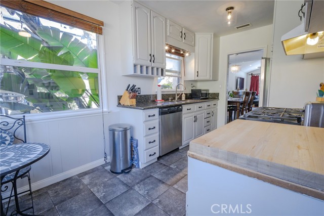 Detail Gallery Image 10 of 25 For 10773 Redmont Ave, Tujunga,  CA 91042 - 2 Beds | 2 Baths
