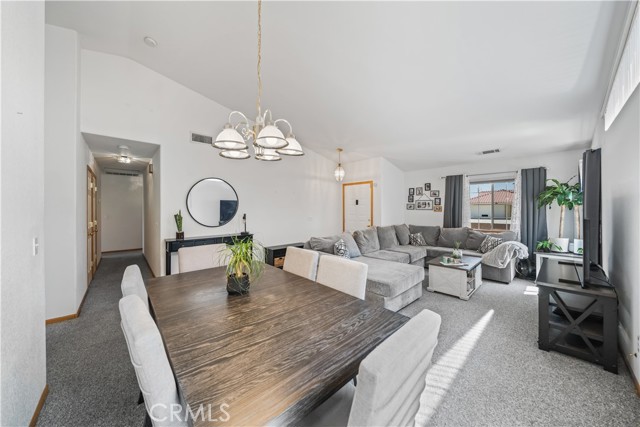 12994 High Vista st, Victorville CA: https://media.crmls.org/medias/e79d0a08-f3bf-4190-87d0-631ccc983ac1.jpg