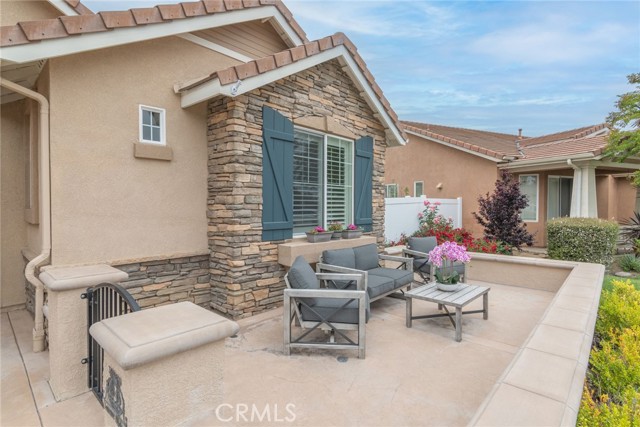 Detail Gallery Image 3 of 74 For 39463 Domaine Michael Dr, Murrieta,  CA 92563 - 3 Beds | 2 Baths